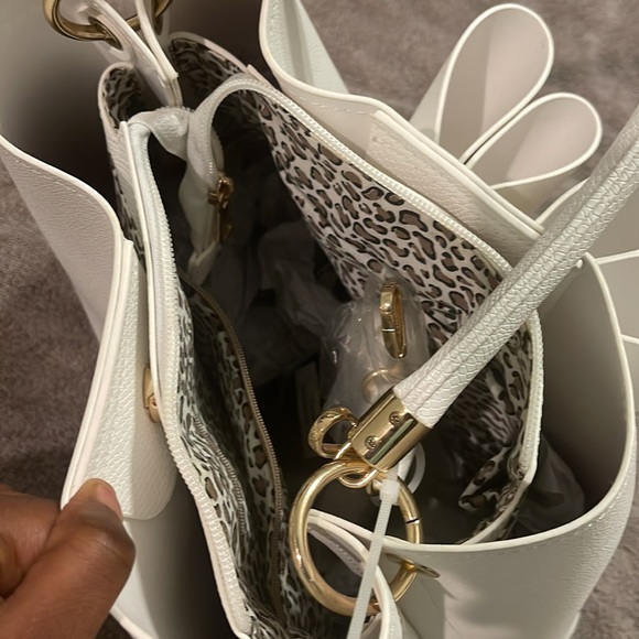 Bag - Picture 3 of 3